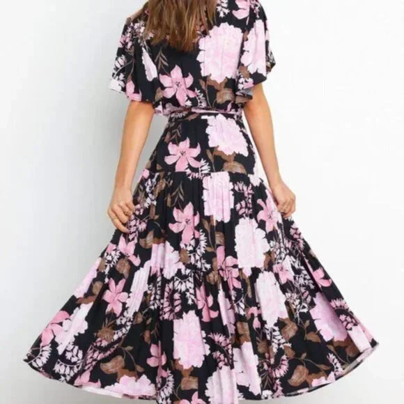 .#23❤️ NWOT PETAL & PUP BARKER DRESS IN NAVY FLORAL - Picture 1 of 3